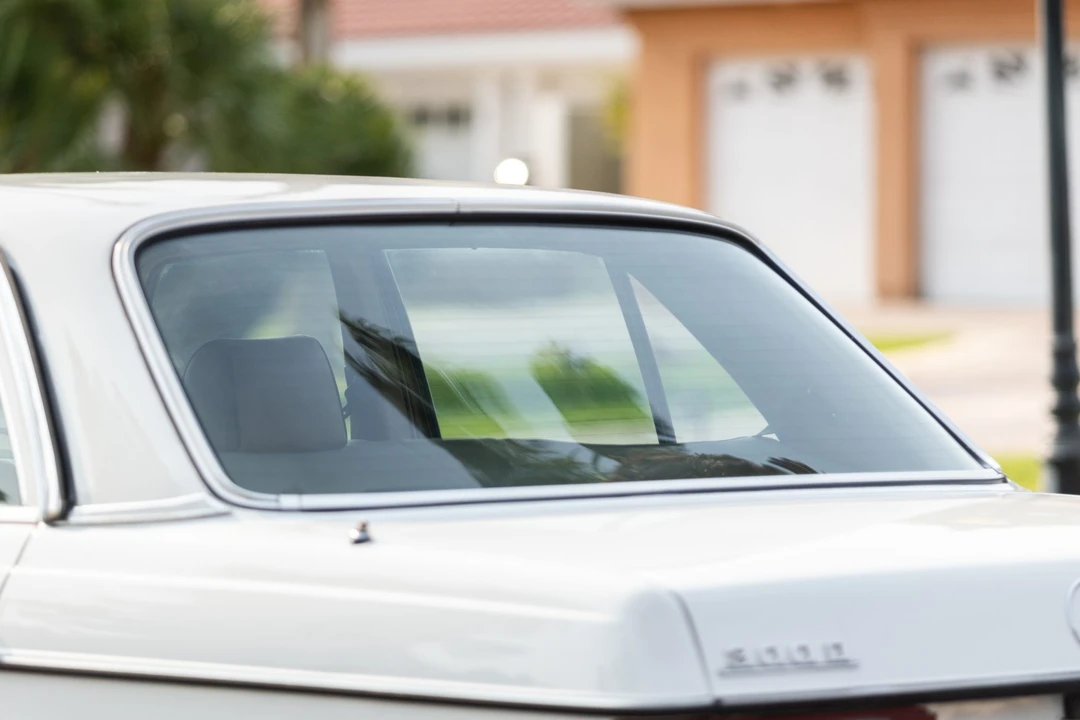 1984 Mercedes-Benz W123 Sedan - Image 29 of 31