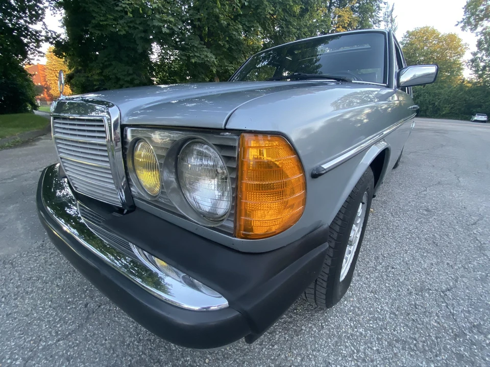 1984 Mercedes-Benz E-Class - Image 24 of 31