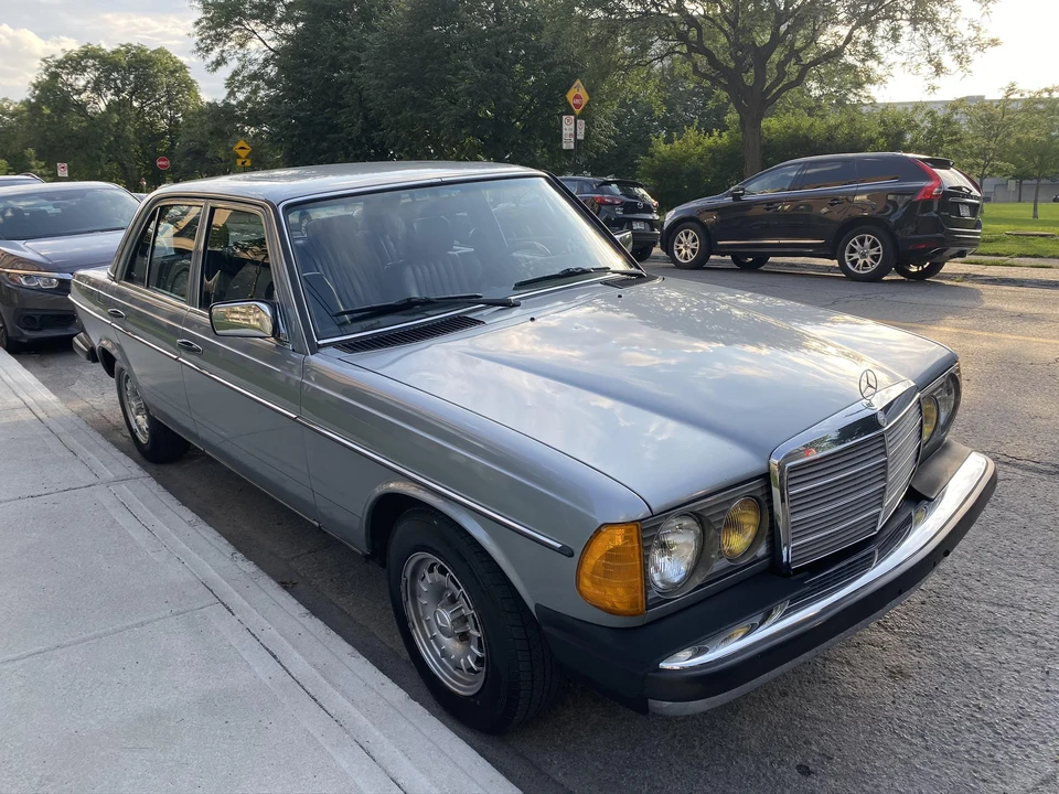 1984 Mercedes-Benz E-Class - Image 18 of 31