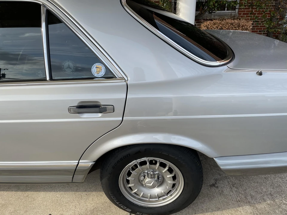 1984 Mercedes-Benz W126 S-Class Sedan - Image 31 of 31