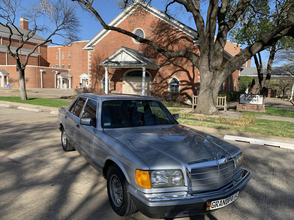 1984 Mercedes-Benz W126 S-Class Sedan - Image 12 of 31