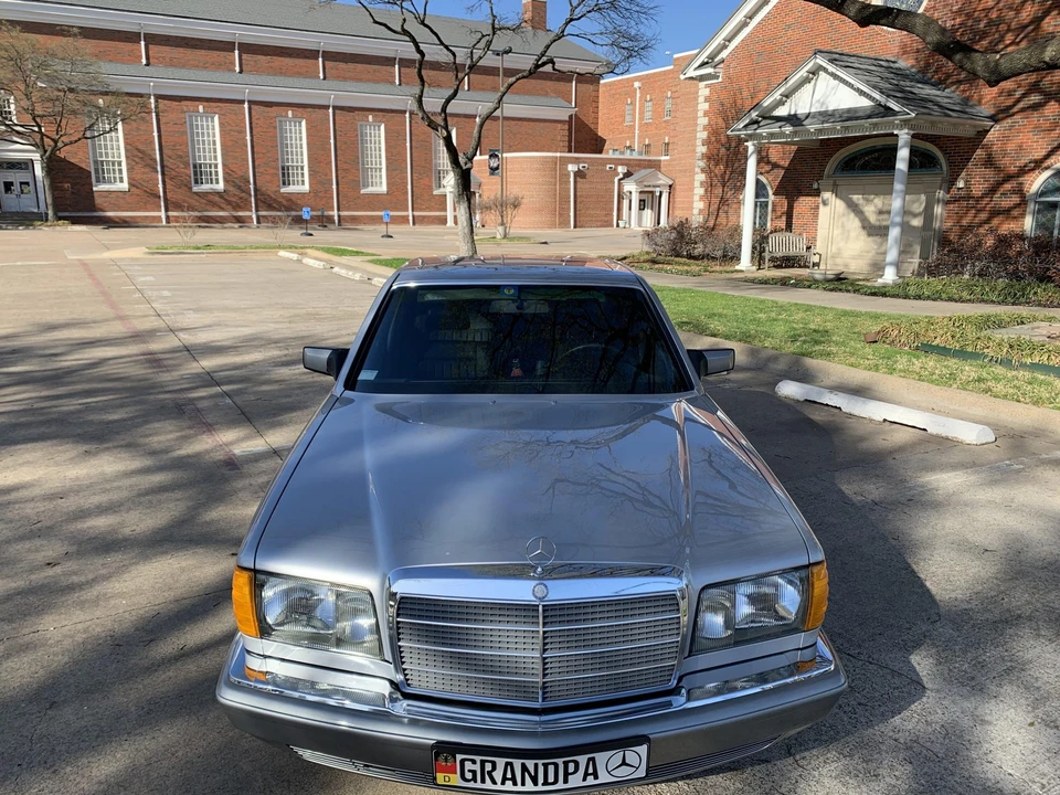 1984 Mercedes-Benz W126 S-Class Sedan - Image 13 of 31