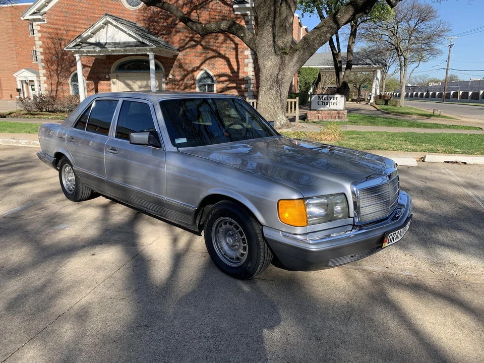 1984 Mercedes-Benz W126 S-Class Sedan - Image 11 of 31