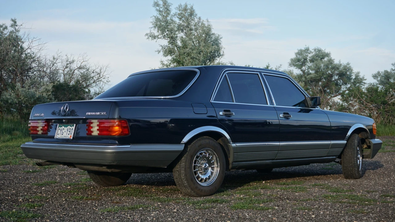 1984 Mercedes-Benz W126 S-Class Sedan - Image 13 of 31