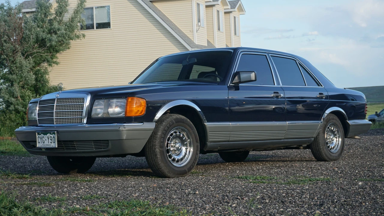 1984 Mercedes-Benz W126 S-Class Sedan - Image 2 of 31