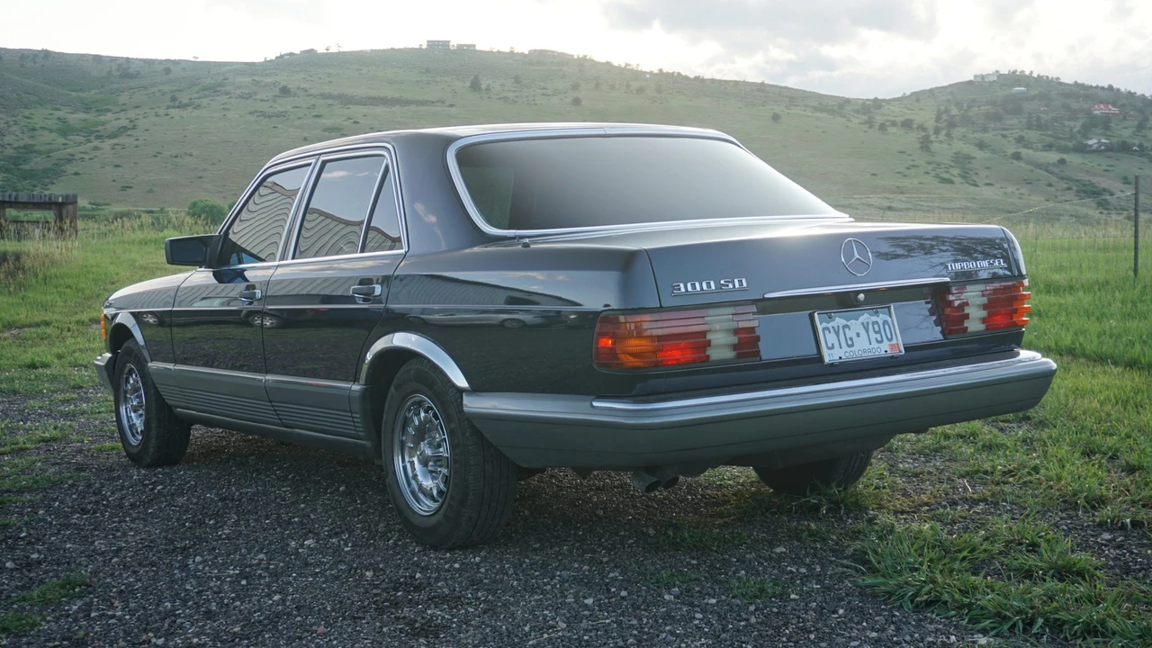 1984 Mercedes-Benz W126 S-Class Sedan - Image 10 of 31