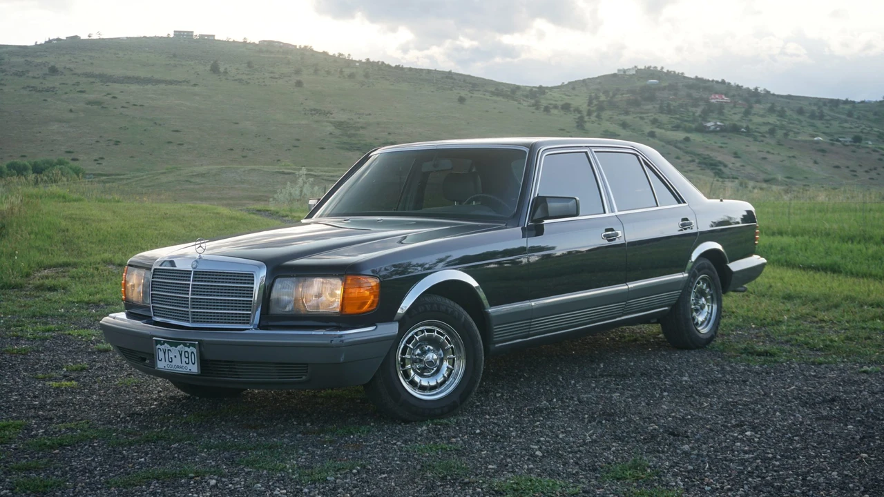 1984 Mercedes-Benz W126 S-Class Sedan - Image 4 of 31