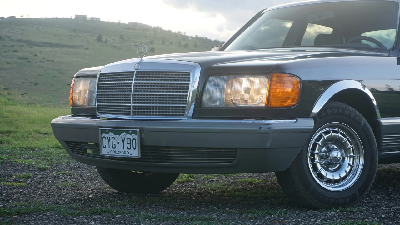 1984 Mercedes-Benz W126 S-Class Sedan - Image 25 of 31