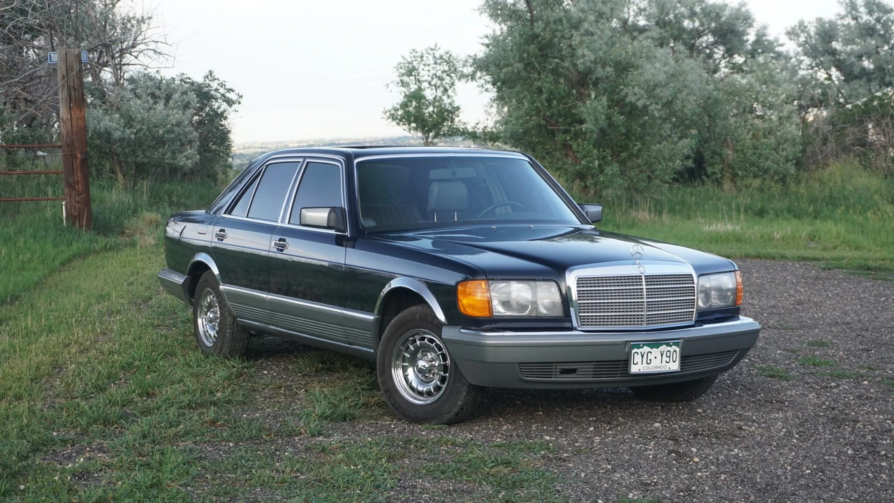 1984 Mercedes-Benz W126 S-Class Sedan - Image 18 of 31
