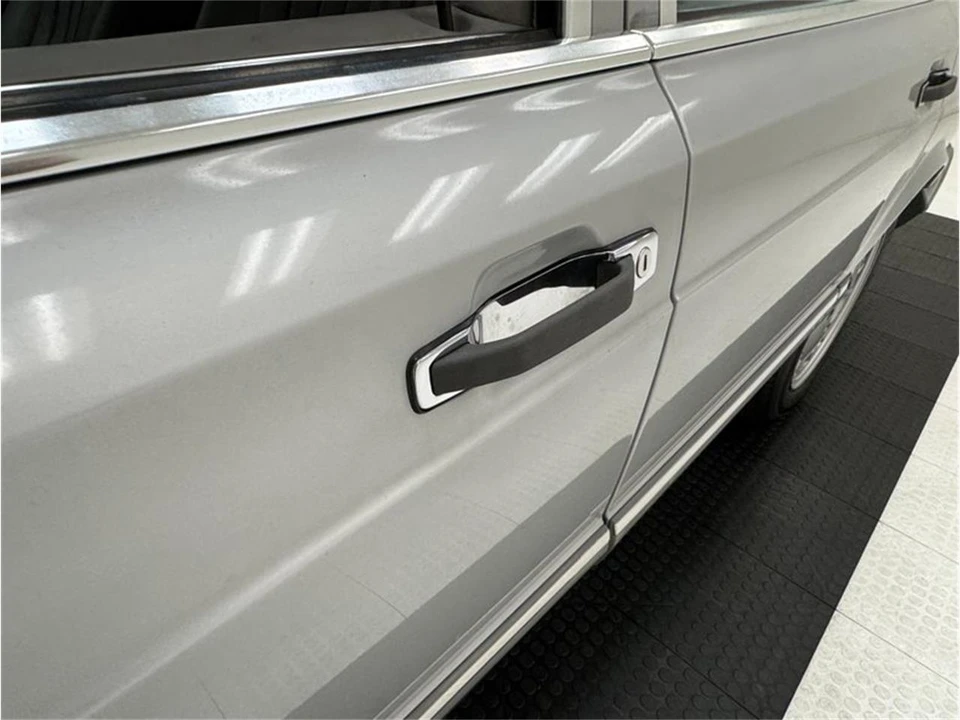 1984 Mercedes-Benz W126 S-Class Sedan - Image 17 of 31