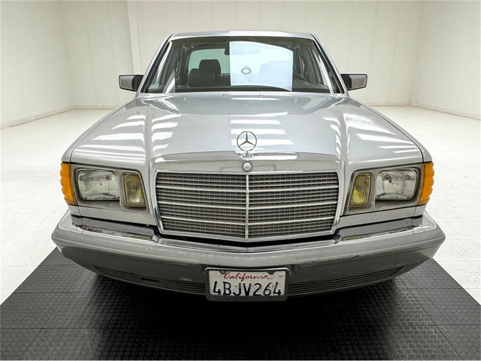 1984 Mercedes-Benz W126 S-Class Sedan - Image 8 of 31