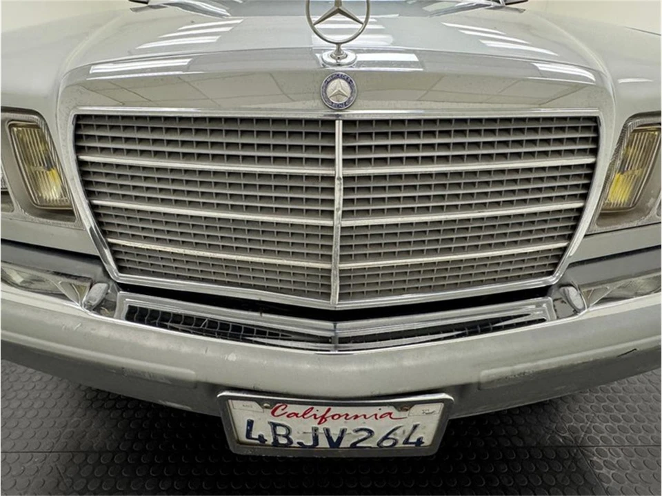 1984 Mercedes-Benz W126 S-Class Sedan - Image 9 of 31