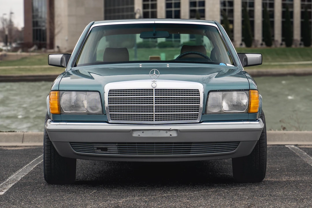 1984 Mercedes-Benz W126 S-Class Sedan - Image 2 of 31