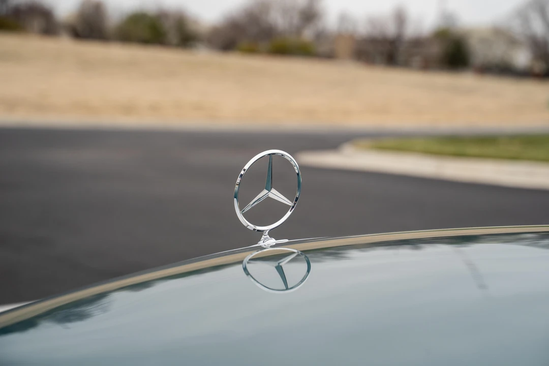 1984 Mercedes-Benz W126 S-Class Sedan - Image 23 of 31