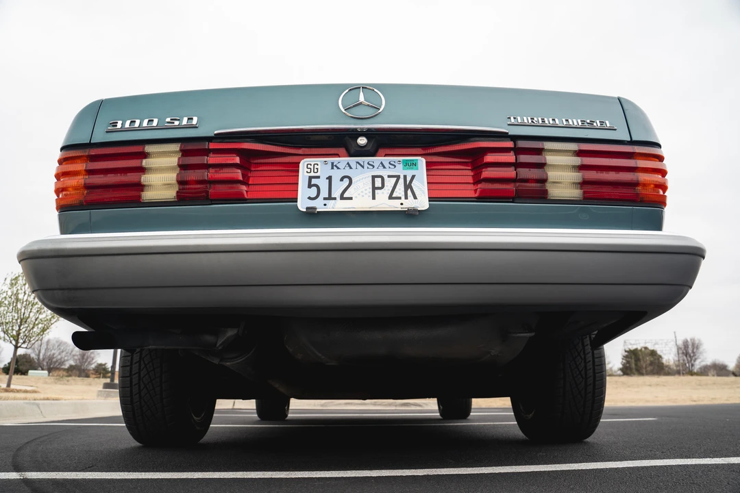 1984 Mercedes-Benz W126 S-Class Sedan - Image 11 of 31