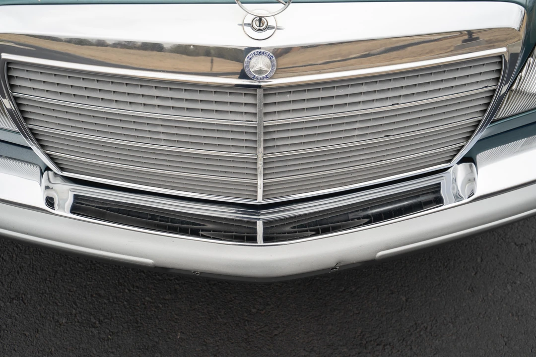 1984 Mercedes-Benz W126 S-Class Sedan - Image 17 of 31