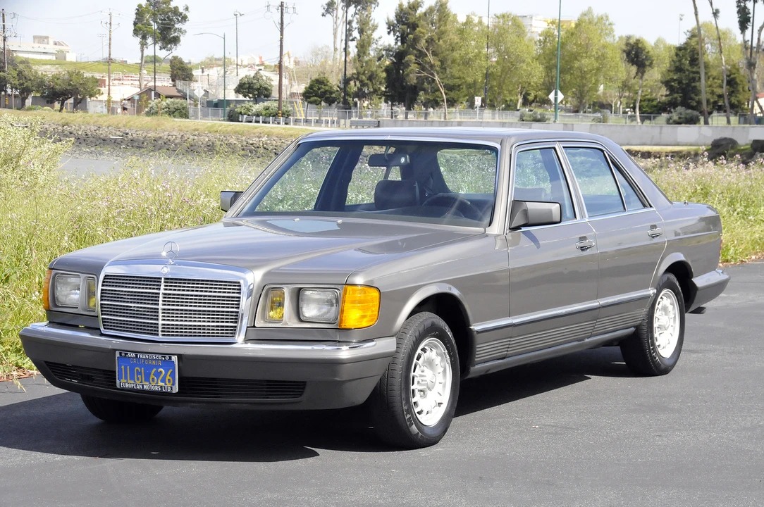 1984 Mercedes-Benz W126 S-Class Sedan - Image 5 of 31