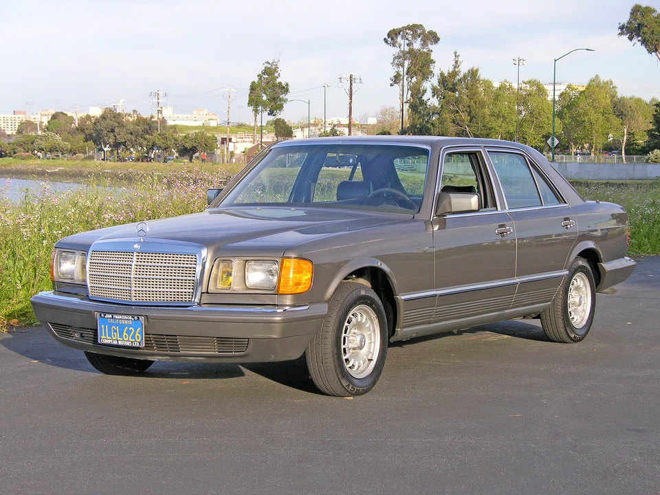 1984 Mercedes-Benz W126 S-Class Sedan - Image 3 of 31