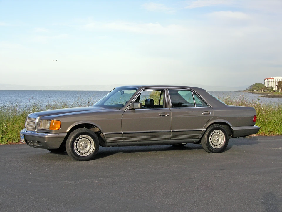 1984 Mercedes-Benz W126 S-Class Sedan - Image 8 of 31