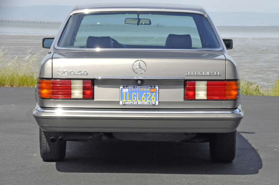 1984 Mercedes-Benz W126 S-Class Sedan - Image 14 of 31