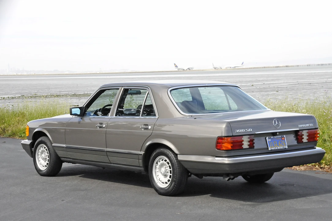 1984 Mercedes-Benz W126 S-Class Sedan - Image 10 of 31