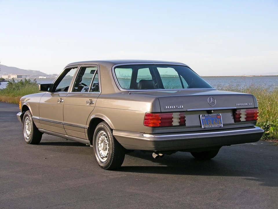 1984 Mercedes-Benz W126 S-Class Sedan - Image 12 of 31
