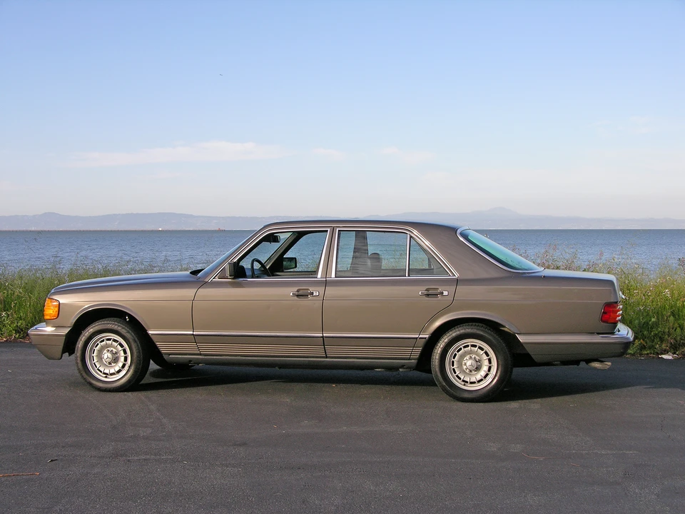 1984 Mercedes-Benz W126 S-Class Sedan - Image 9 of 31