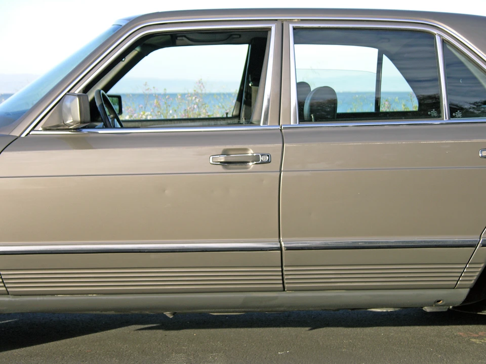 1984 Mercedes-Benz W126 S-Class Sedan - Image 25 of 31