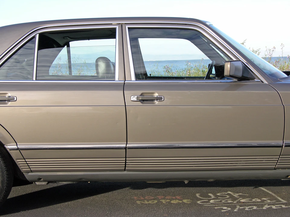 1984 Mercedes-Benz W126 S-Class Sedan - Image 28 of 31