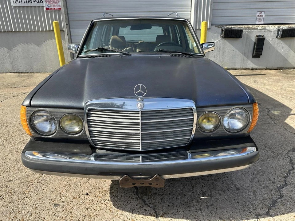 1984 Mercedes-Benz W123 Wagon (S123) - Image 6 of 31