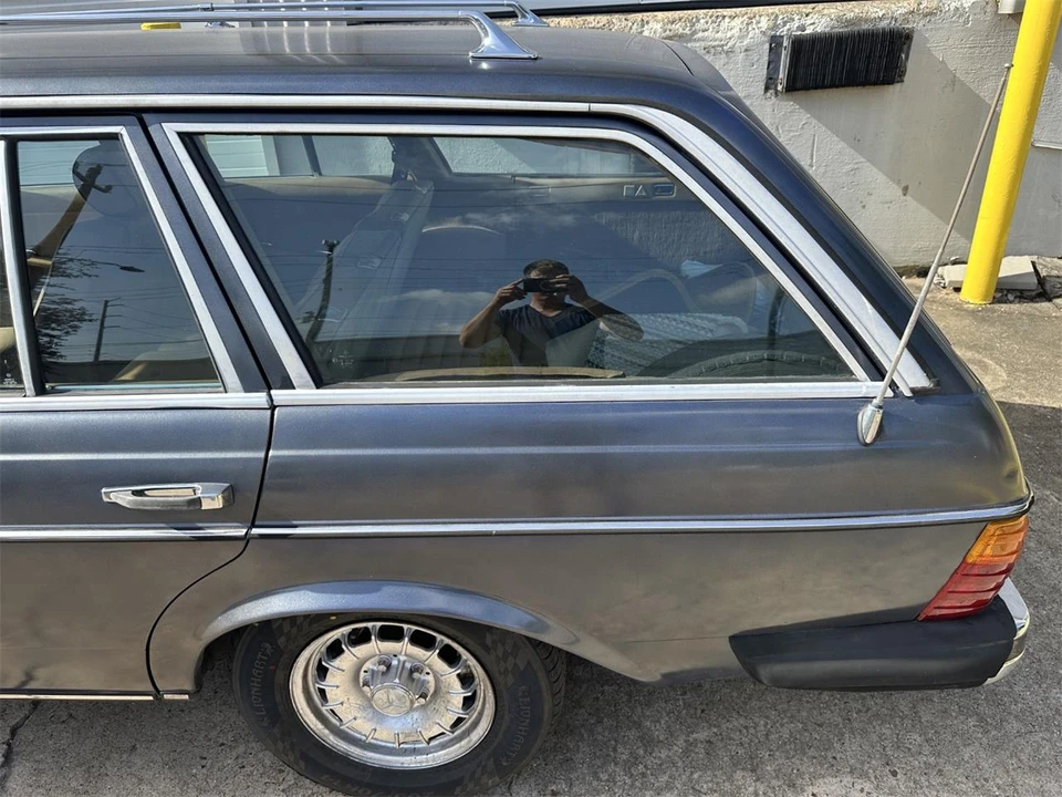 1984 Mercedes-Benz W123 Wagon (S123) - Image 7 of 31