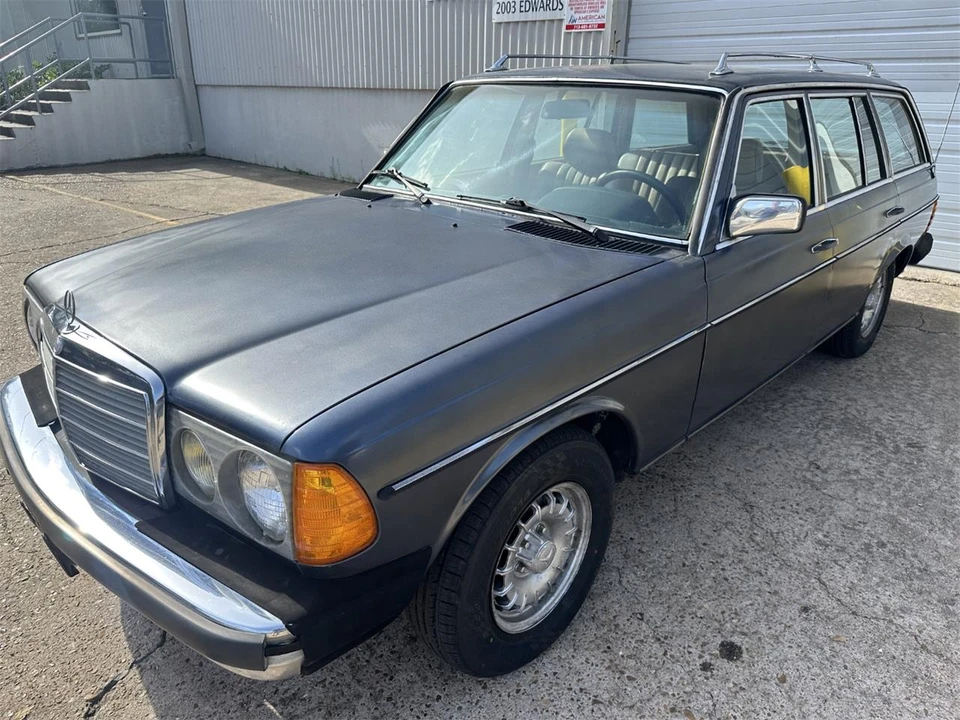 1984 Mercedes-Benz W123 Wagon (S123) - Image 13 of 31