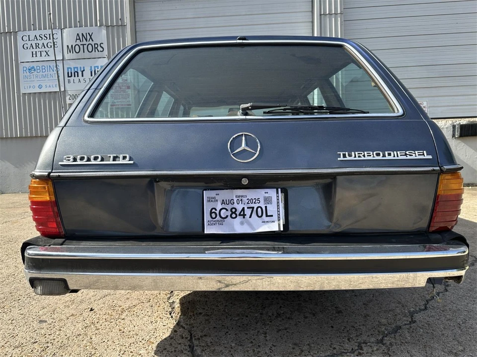 1984 Mercedes-Benz W123 Wagon (S123) - Image 17 of 31