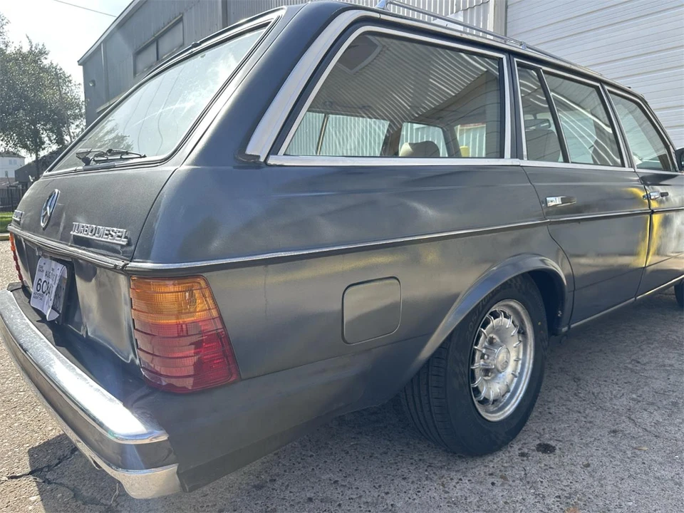 1984 Mercedes-Benz W123 Wagon (S123) - Image 20 of 31