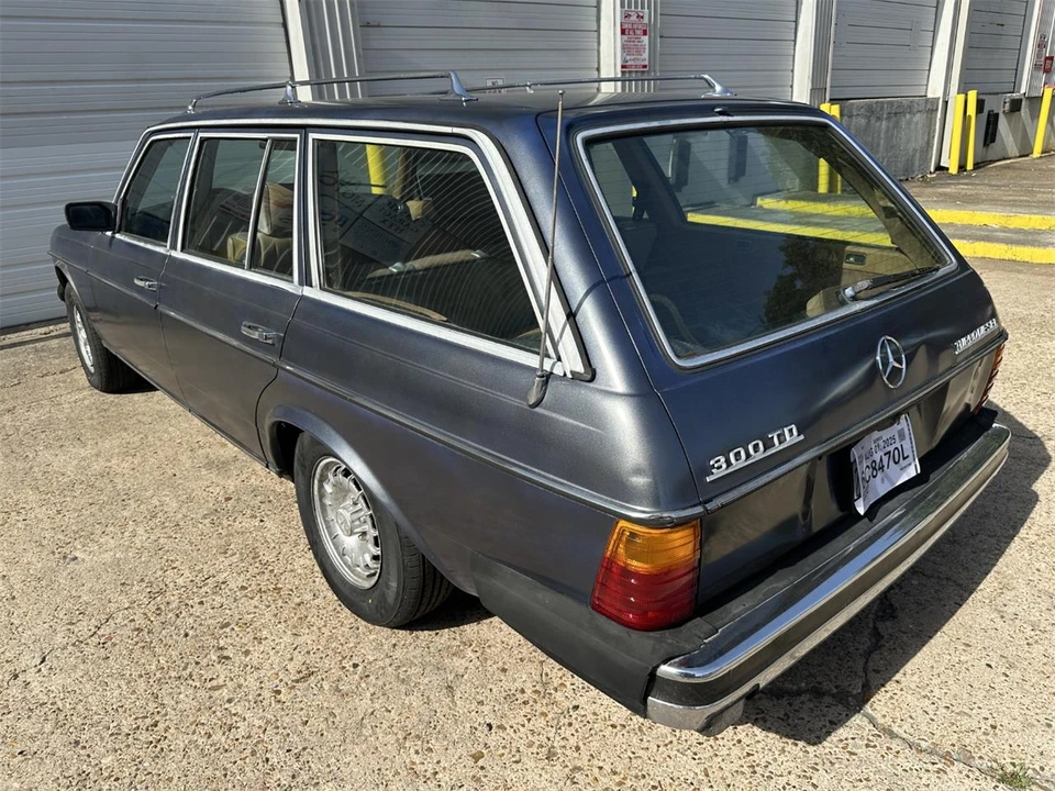 1984 Mercedes-Benz W123 Wagon (S123) - Image 22 of 31