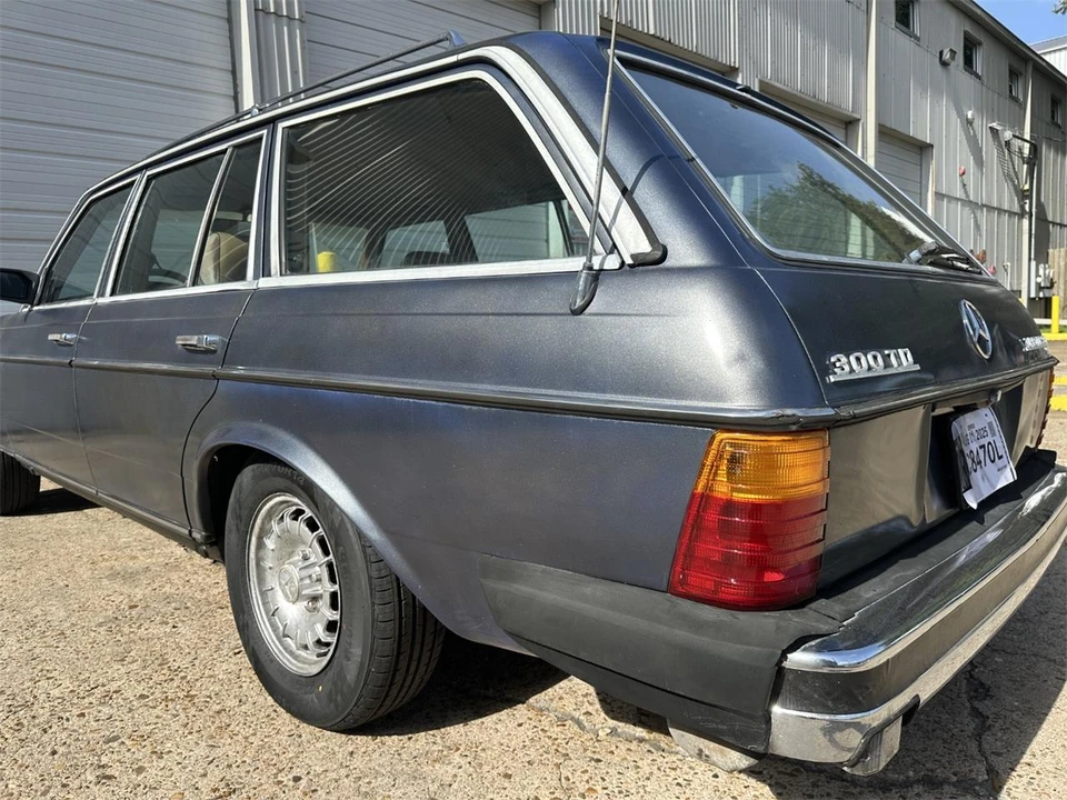 1984 Mercedes-Benz W123 Wagon (S123) - Image 23 of 31