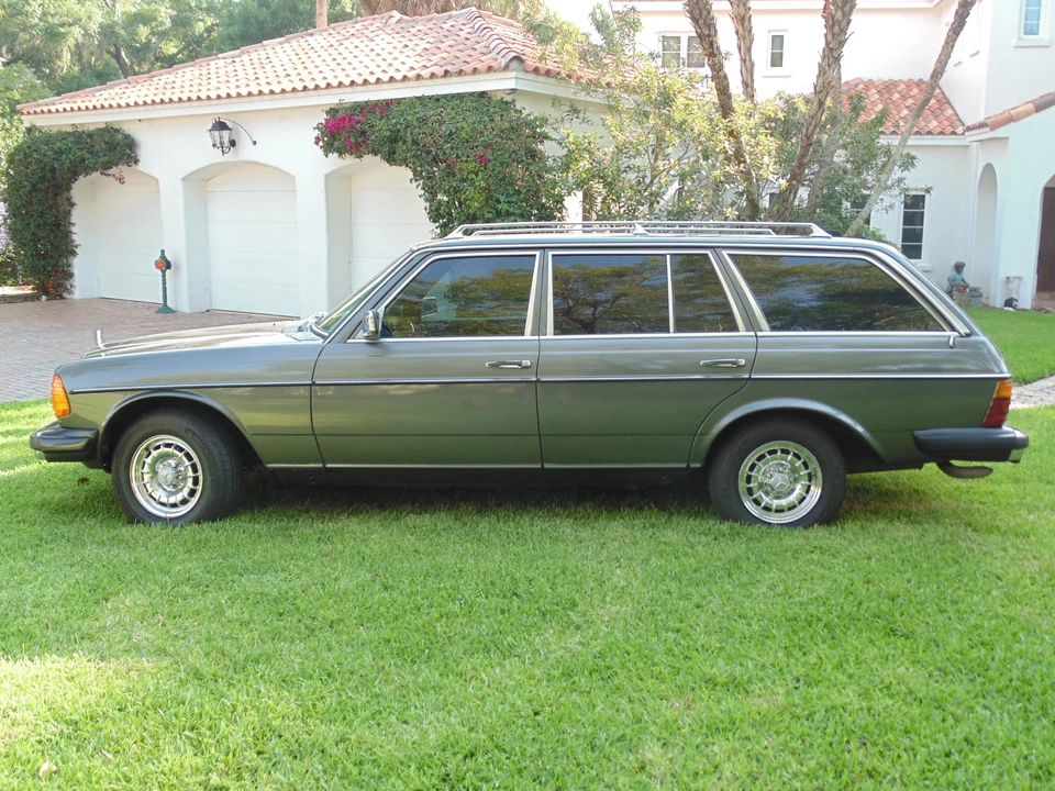 1984 Mercedes-Benz W123 Wagon (S123) - Image 3 of 31