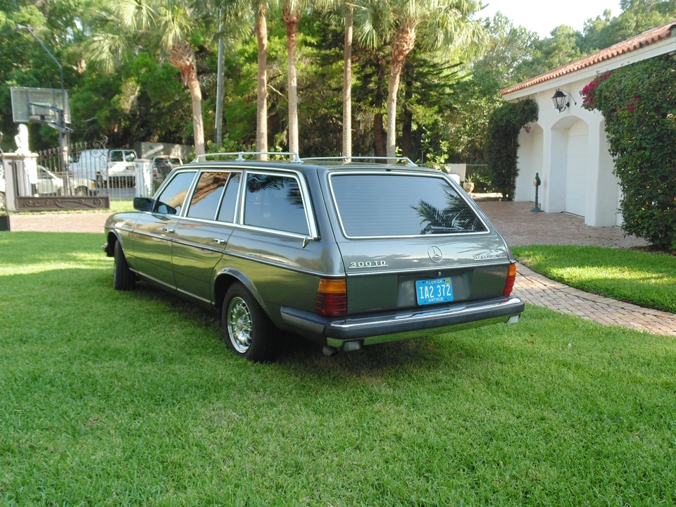 1984 Mercedes-Benz W123 Wagon (S123) - Image 6 of 31