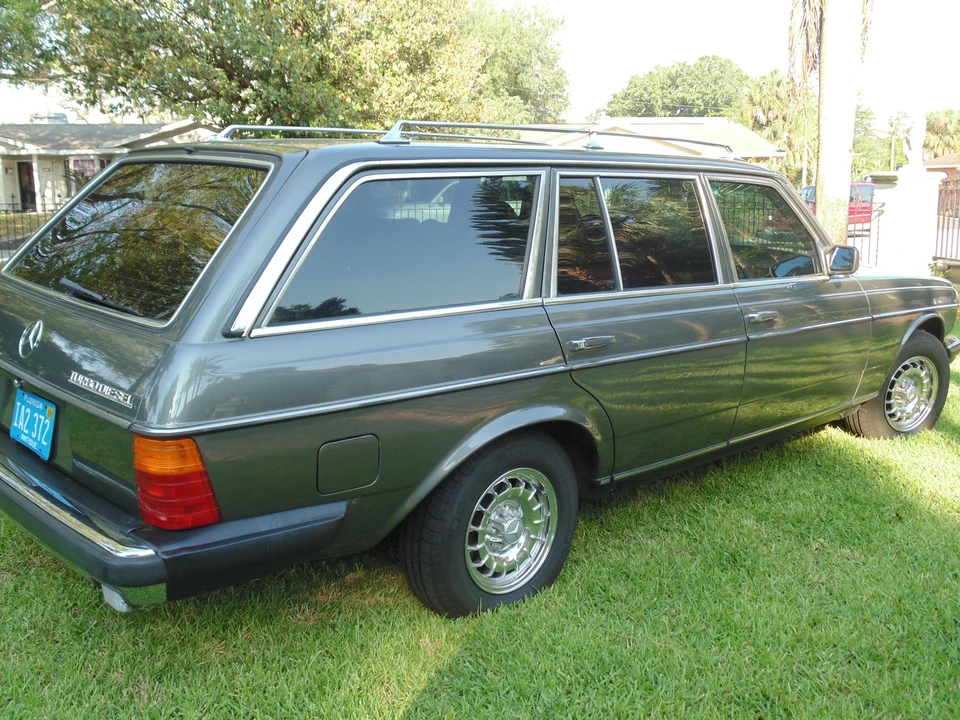 1984 Mercedes-Benz W123 Wagon (S123) - Image 5 of 31