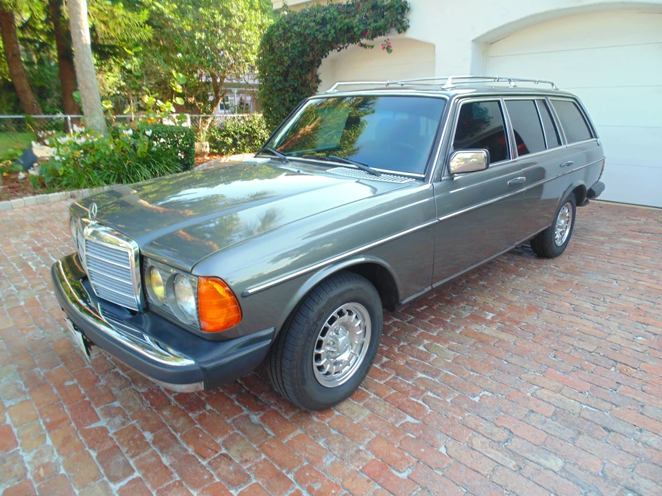 1984 Mercedes-Benz W123 Wagon (S123) - Image 8 of 31