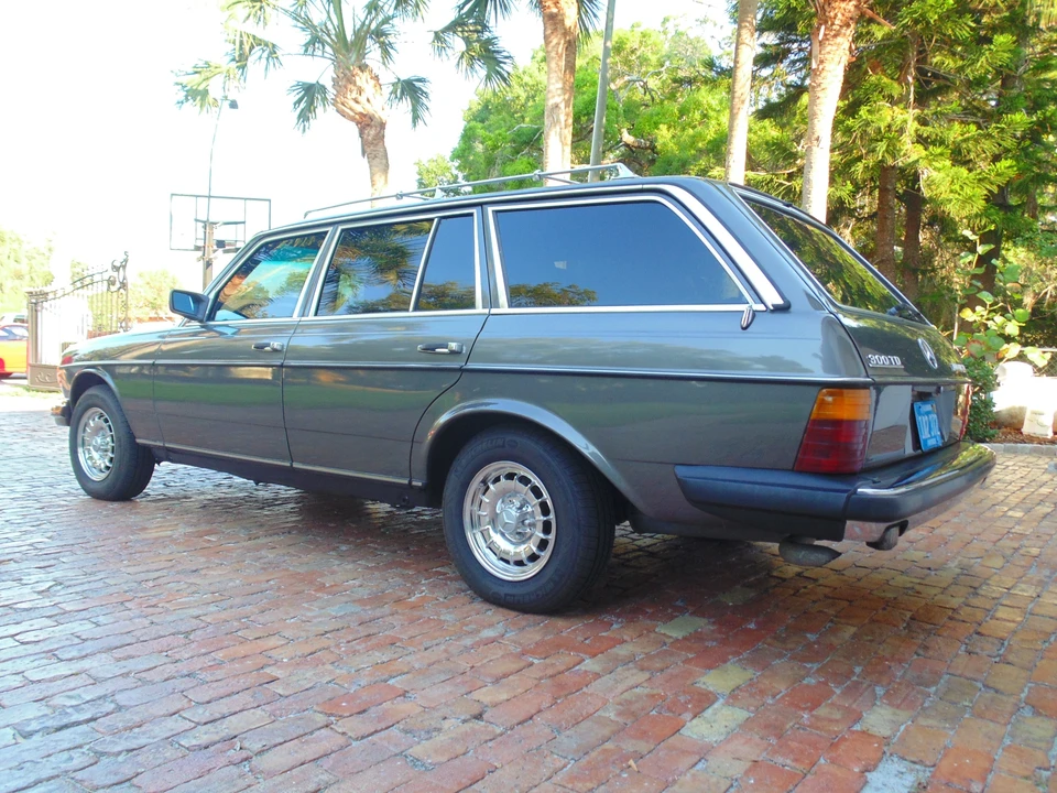 1984 Mercedes-Benz W123 Wagon (S123) - Image 18 of 31