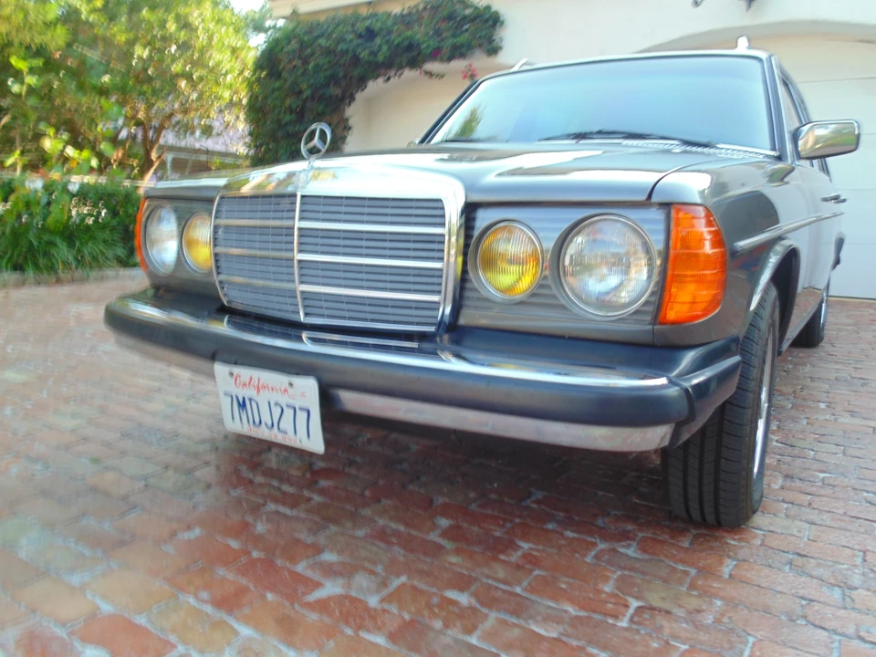 1984 Mercedes-Benz W123 Wagon (S123) - Image 9 of 31