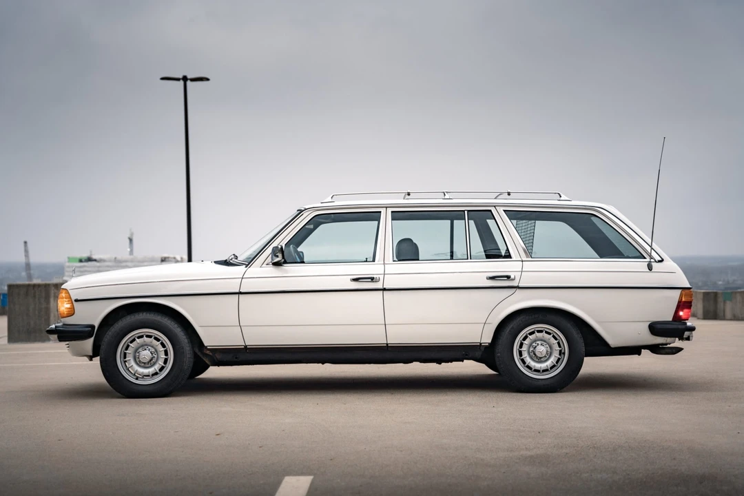 1984 Mercedes-Benz W123 Wagon (S123) - Image 9 of 31