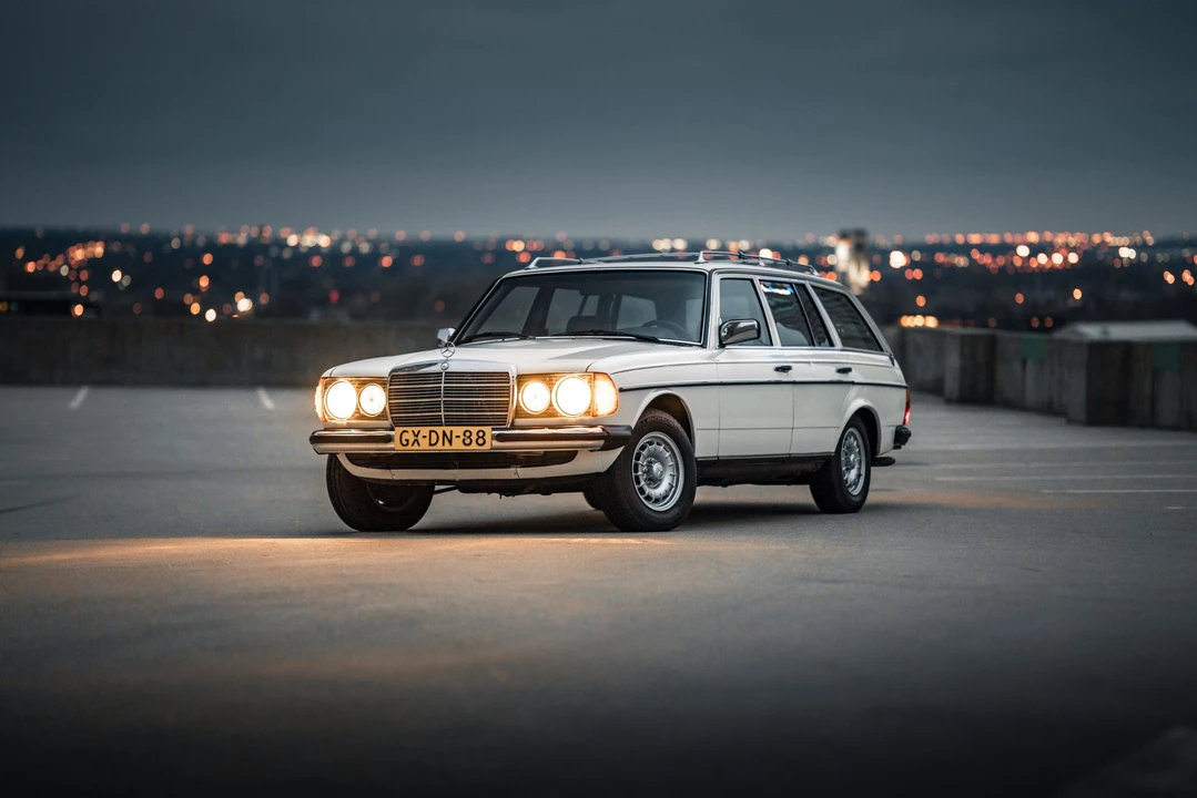 1984 Mercedes-Benz W123 Wagon (S123) - Image 5 of 31
