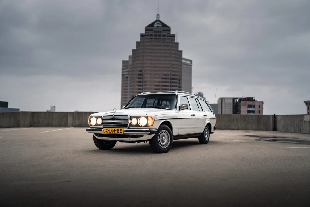 1984 Mercedes-Benz W123 Wagon (S123) - Image 4 of 31