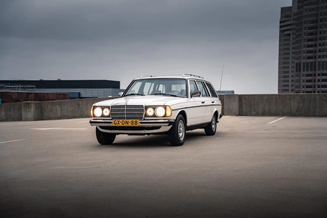 1984 Mercedes-Benz W123 Wagon (S123) - Image 3 of 31