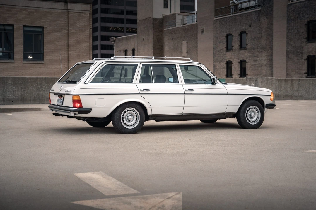 1984 Mercedes-Benz W123 Wagon (S123) - Image 14 of 31