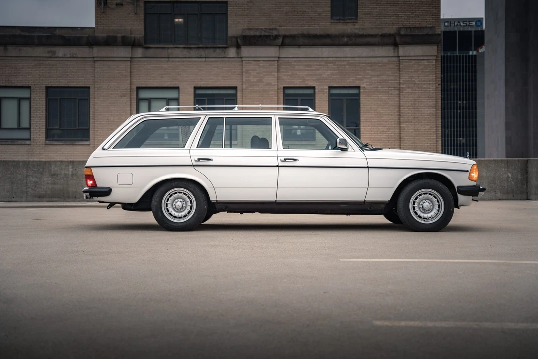 1984 Mercedes-Benz W123 Wagon (S123) - Image 15 of 31