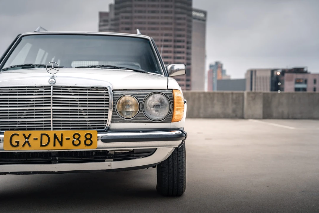 1984 Mercedes-Benz W123 Wagon (S123) - Image 22 of 31