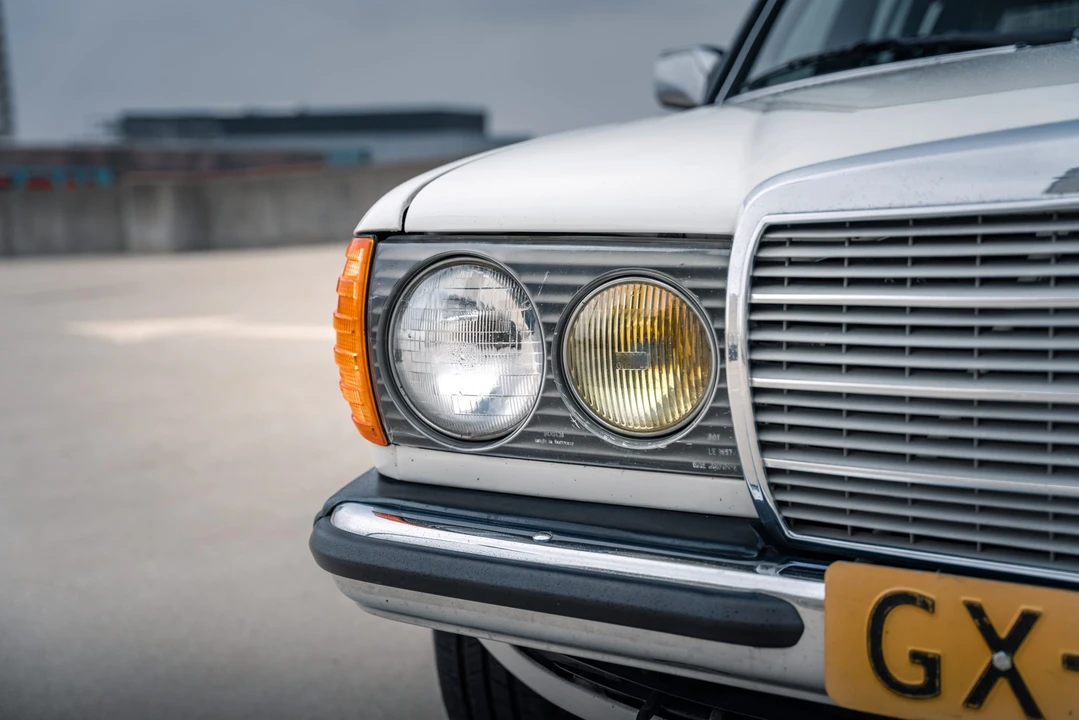1984 Mercedes-Benz W123 Wagon (S123) - Image 25 of 31